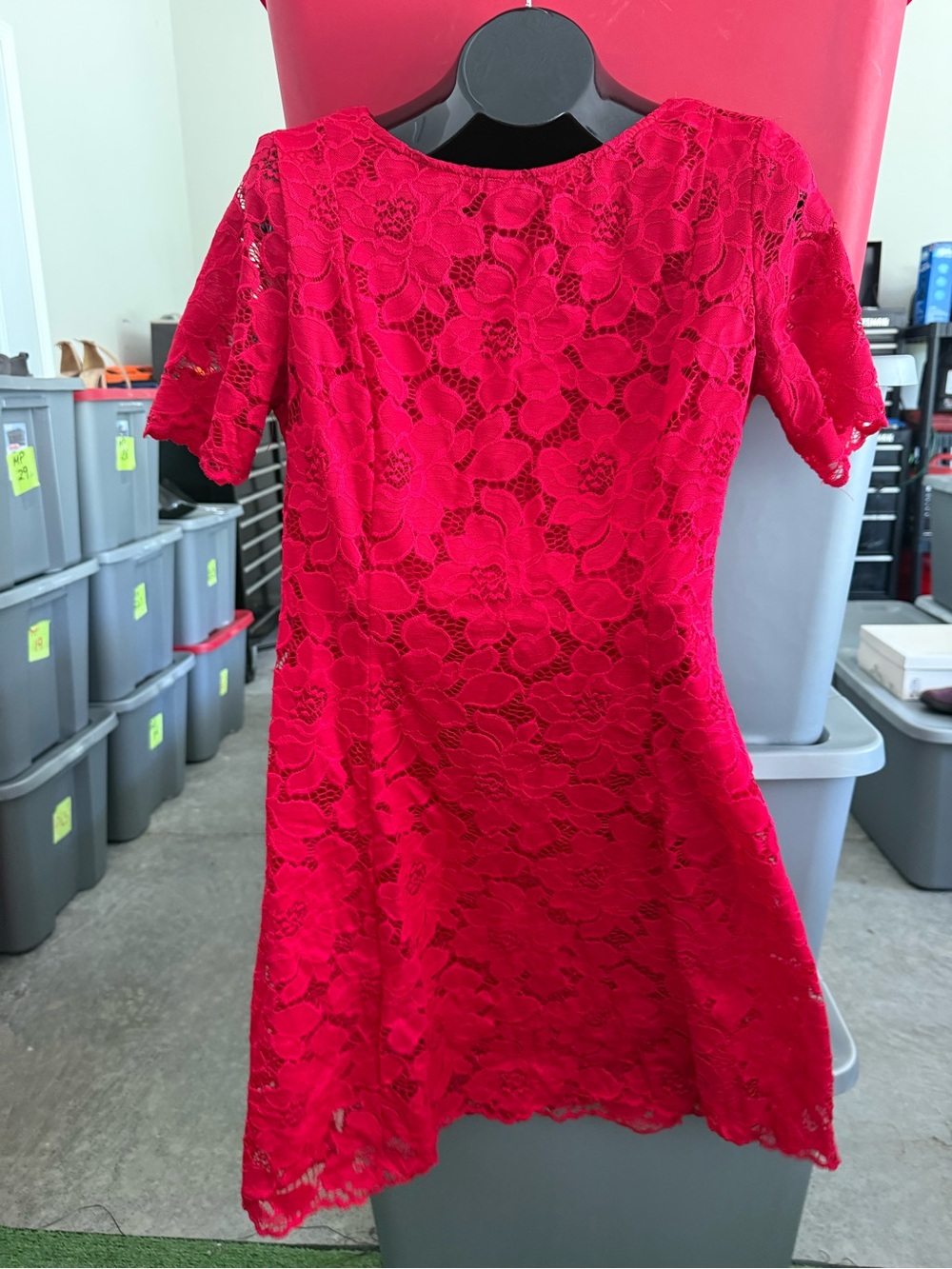 Women’s Red Lace Short-Sleeve Dress p77